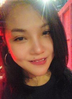 Suzy - escort in Hong Kong Photo 8 of 12