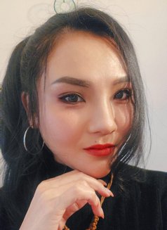 Suzy - puta in Hong Kong Photo 13 of 16