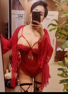 Suzy - escort in Adana Photo 5 of 5