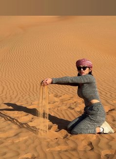 I am Suzy - masseuse in Muscat Photo 1 of 17