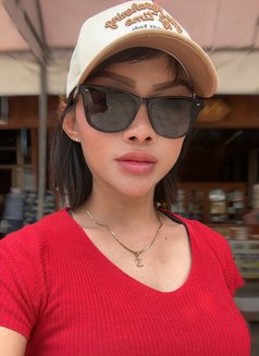 I am Suzy - masseuse in Muscat Photo 4 of 17