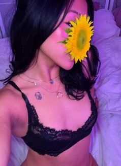 Suzymea - escort in Dakar Photo 4 of 4