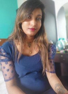 Suzyy Real Meet - puta in Lucknow Photo 3 of 7