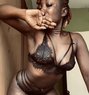Suzzie - puta in Nairobi Photo 1 of 3