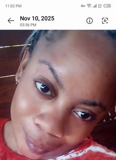 Suzzy - puta in Mwanza Photo 1 of 1