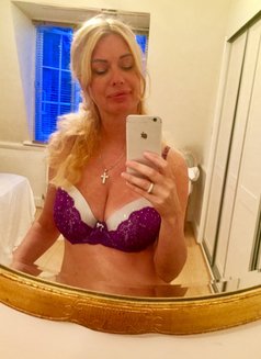 Svetlana NEW Bombshell - escort in London Photo 8 of 8