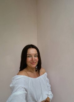 Svetlana - escort in Hong Kong Photo 4 of 10