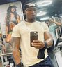 Swagz - Acompañantes masculino in Dubai Photo 1 of 7