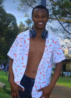 Swaleh - Male escort in Nairobi Photo 2 of 5