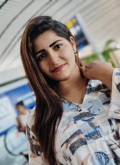 Swathi Reddy Film Actrees South India - puta in Dubai Photo 3 of 11