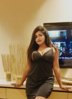 Swathi Reddy Film Actrees South India - puta in Dubai Photo 4 of 11