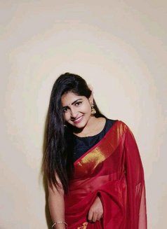 Swathi Reddy Film Actrees South India - puta in Dubai Photo 5 of 11