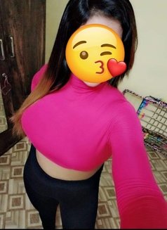 Swati Gupta 🫦🥰Real Meet Cam Show - puta in Bangalore Photo 4 of 4