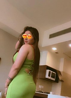 Swati - puta in Dubai Photo 1 of 10