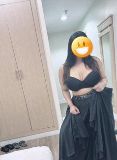 Swati - escort in Dubai Photo 3 of 9