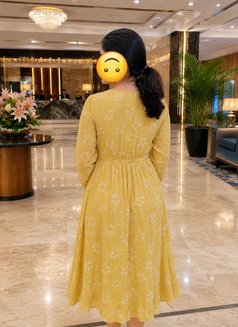 Annu - puta in Hyderabad Photo 4 of 7