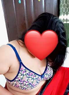 Swati Sharma Independent (Cam $ Real)) - escort in New Delhi Photo 2 of 5