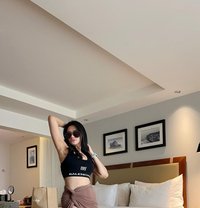 Sweat Grils Ready in Town - puta in Jakarta
