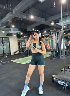 Sweat Grils Ready in Town - puta in Singapore Photo 11 of 19