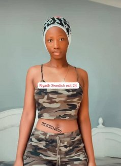 Swedish - puta in Riyadh Photo 1 of 7