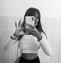 Sweet 16 - escort in Beijing Photo 2 of 4