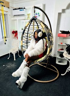 Sweet 16 - puta in Beijing Photo 3 of 4