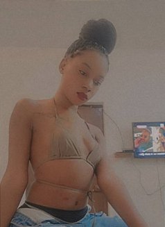 Sweet 16 - escort in Beijing Photo 3 of 4