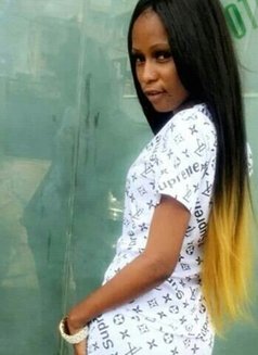 Sweet 18 Nicole - escort in Muscat Photo 5 of 5