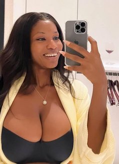 Sweet African Girl Leah - escort in Mumbai Photo 4 of 6