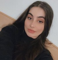 Ella Toones - escort in Kuwait Photo 2 of 3