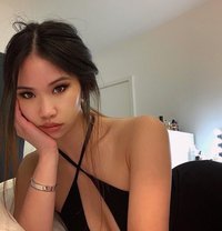 Sweet and Hot Lily - escort in Hong Kong