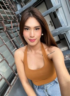 DISCREET EXPERIENCE - Transsexual escort in Manila Photo 1 of 20