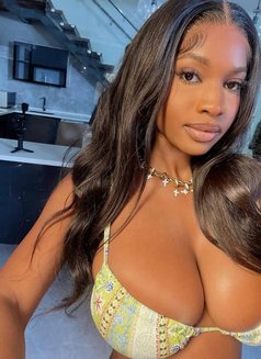 Sweet and Young African Girl Chichi - puta in Mumbai Photo 4 of 7