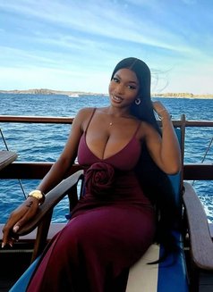 Sweet and Young African Girl Chichi - puta in Mumbai Photo 6 of 7