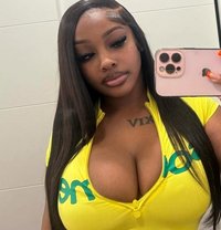 Sweet and Young African Girl Kelly - puta in Ahmedabad Photo 1 of 5