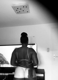 Sweet and Young African Girl Ria - escort in Munich Photo 4 of 5