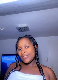 Sweet and Young African Girl Ria - puta in Munich Photo 3 of 6