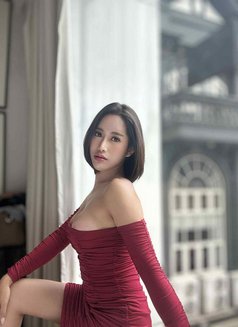 Fckable Sweet Versa - Transsexual escort in Bangkok Photo 3 of 3