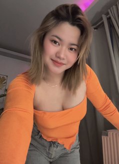 Sweet Ayesha - escort in Manila Photo 1 of 3