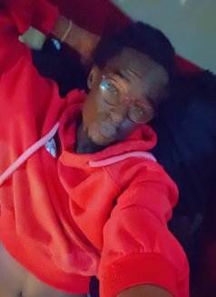 Sweet Brian - Acompañantes masculino in Nairobi Photo 3 of 3