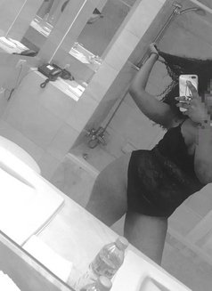 Sweet Buns - escort in Dubai Photo 5 of 8