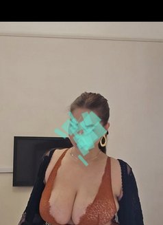 sweet bustyasian - escort in Hong Kong Photo 7 of 8