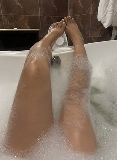 Sweet Dahlia to Satisfy Your Sexual Need - Transsexual escort in Manila Photo 9 of 9