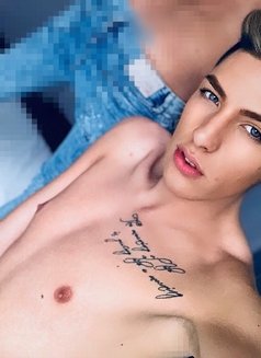 Sweet Dennis - Acompañantes masculino in Dubai Photo 6 of 14