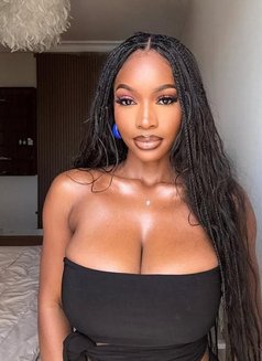 Sweet Girl Chichi - puta in Mumbai Photo 1 of 7