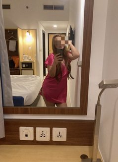Sweet Girl - puta in Dubai Photo 2 of 2