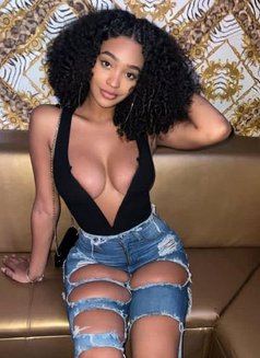 Sweet Horny Dripping Wet Pussy Girl Oliv - puta in Gurgaon Photo 2 of 4