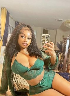 Sweet Horny Girl Linda - puta in Mumbai Photo 2 of 7