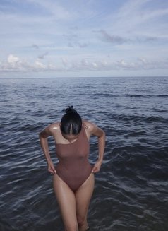 ELEGANCE IN SIMPLICITY - escort in Manila Photo 4 of 12