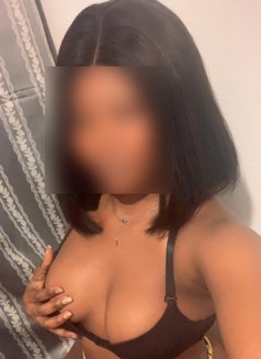 Sweet Jan - escort in Doha Photo 3 of 5